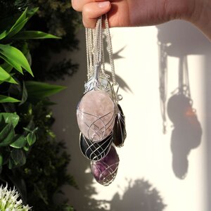 Black Onyx Swirl Necklace - Elegant Gemstone Pendant for Inner Strength - Black - Image 2
